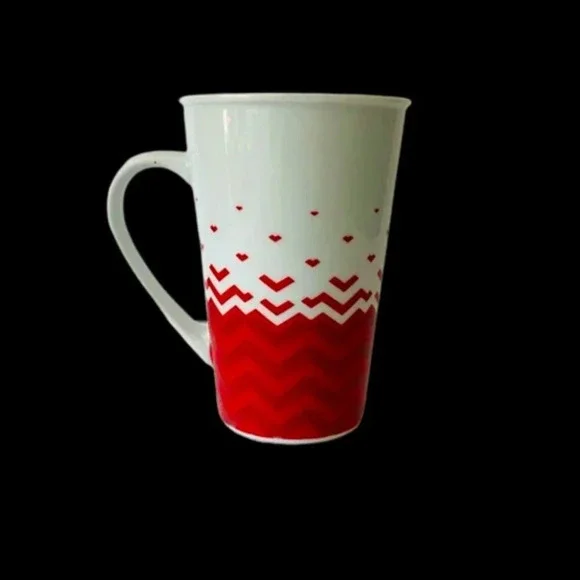 Starbucks Mug Red Chevron with hearts 22oz - Picture 3 of 4